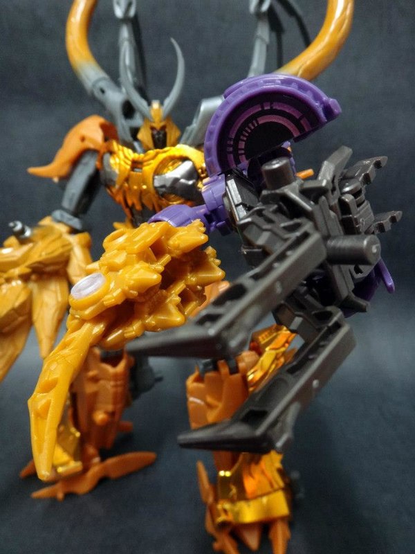 Transformers Prime AM 19 Gaia Unicron In Hand Images   It That A Combiner  (18 of 32)